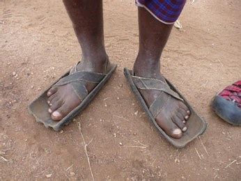 Afrikada ayakkabı satmak hikayesi
